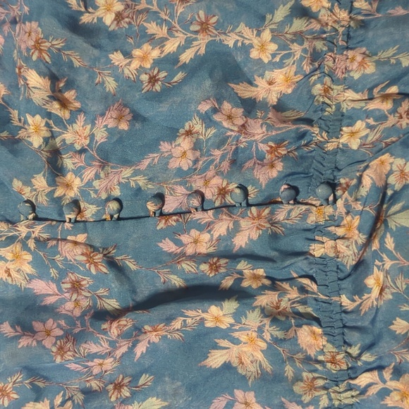 Intermix blue floral 100% silk blouse - Picture 9 of 12